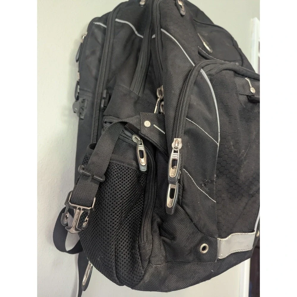 High Sierra Backpack Padded Black Book Travel Work School Camping Bag